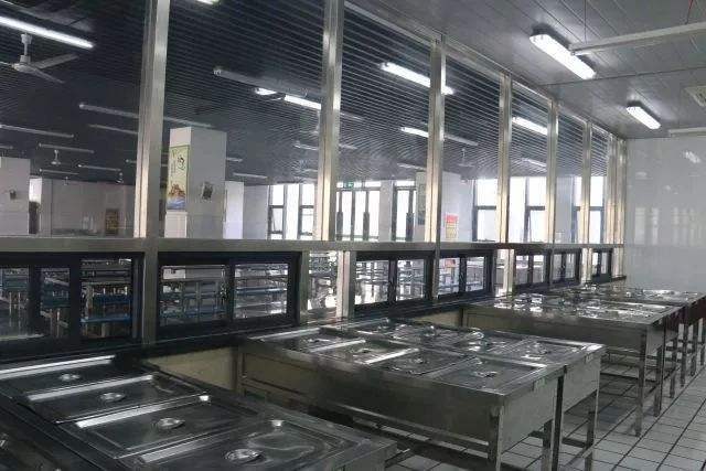 教育部：全國(guó)學(xué)校食堂“明廚亮灶”率達(dá)到84%